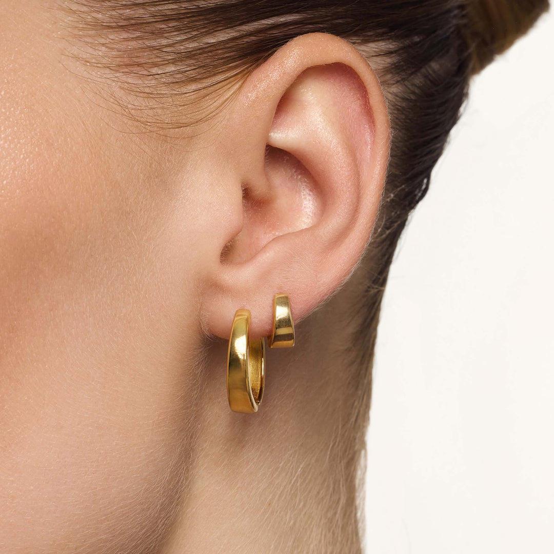 Gia Hoops | Gold